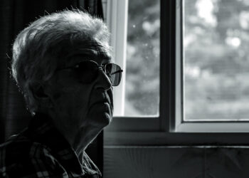 Al hacernos mayores, nos cuesta más hacer amigos: este estudio explica por qué