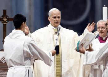 “Cristo es la respuesta al hambre del hombre”, León XIV conmueve en Corpus Christi