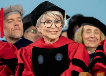 Rita Moreno, una estrella que brilla en Harvard