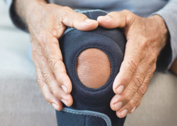 Tres terapias efectivas para aliviar la artritis de rodilla sin medicamentos