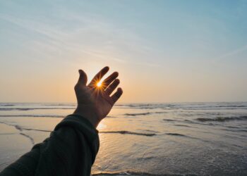 ¿Cómo evangelizar en verano? 5 consejos para santificar las vacaciones