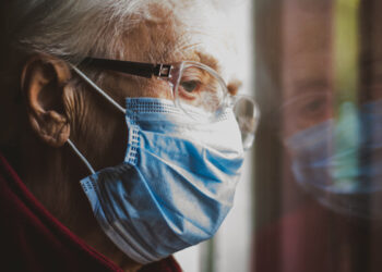 COVID-19 en adultos mayores: riesgos y estrategias de protección