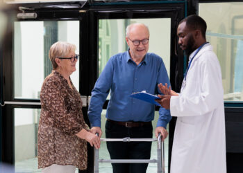Puerto Rico envejece y reclama un hospital geriátrico
