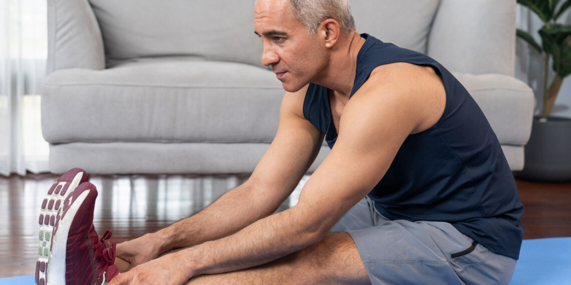 Un estudio revela que el ejercicio en casa es tan eficaz como la fisioterapia para aliviar el dolor de rodilla