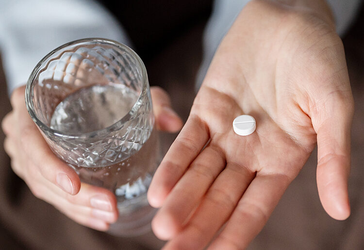 Tomar aspirina no previene el cáncer de colon