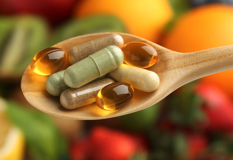 Un multivitamínico al día podría ralentizar el envejecimiento biológico en mayores de 60 años