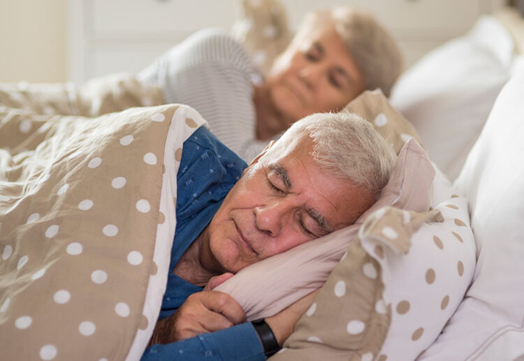 Luz matutina y otros trucos para que la edad no nos quite el sueño