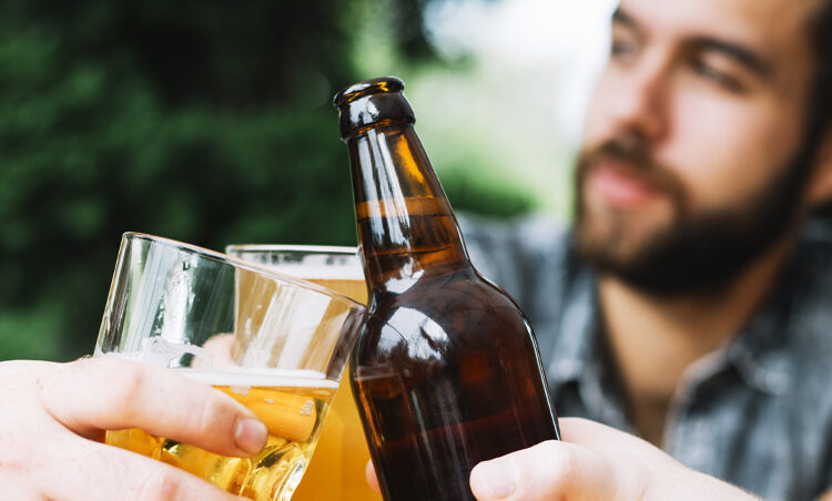 Alcohol, una droga normalizada que sigue cobrando millones de vidas cada año