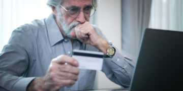 Las estafas y los delitos contra adultos mayores siguen en aumento en Puerto Rico