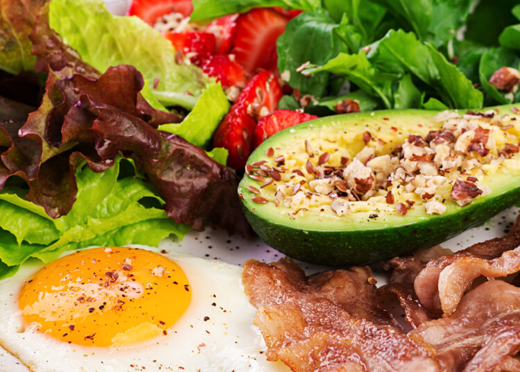 ¿La dieta keto es tan saludable como parece? Un nuevo estudio enciende las alertas sobre el riesgo de cáncer intestinal